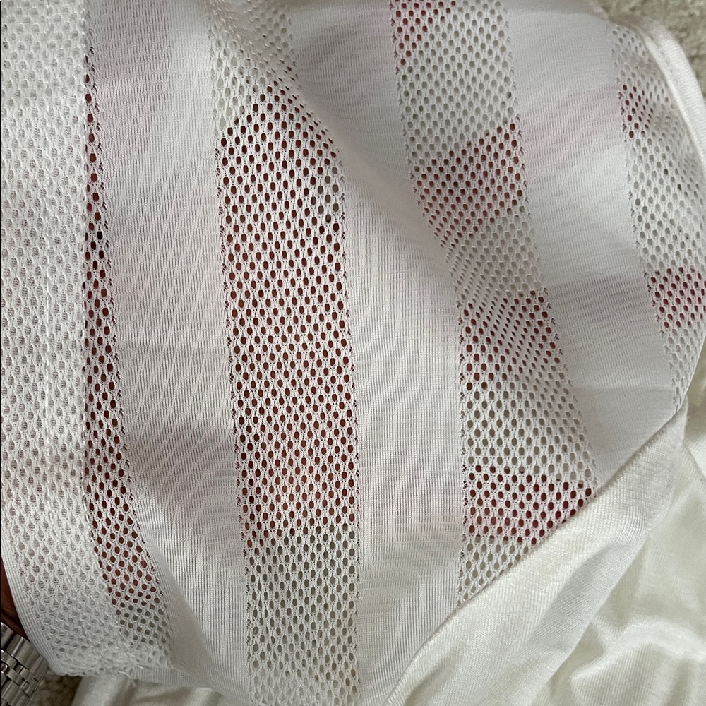 NORACORA Women's White Cold Shoulder Top - Picture 4 of 5